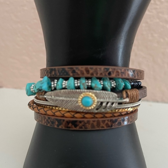 Jewelry - NWT Bohemian multi layered snakeskin wrap bracelet with magnetic closure.